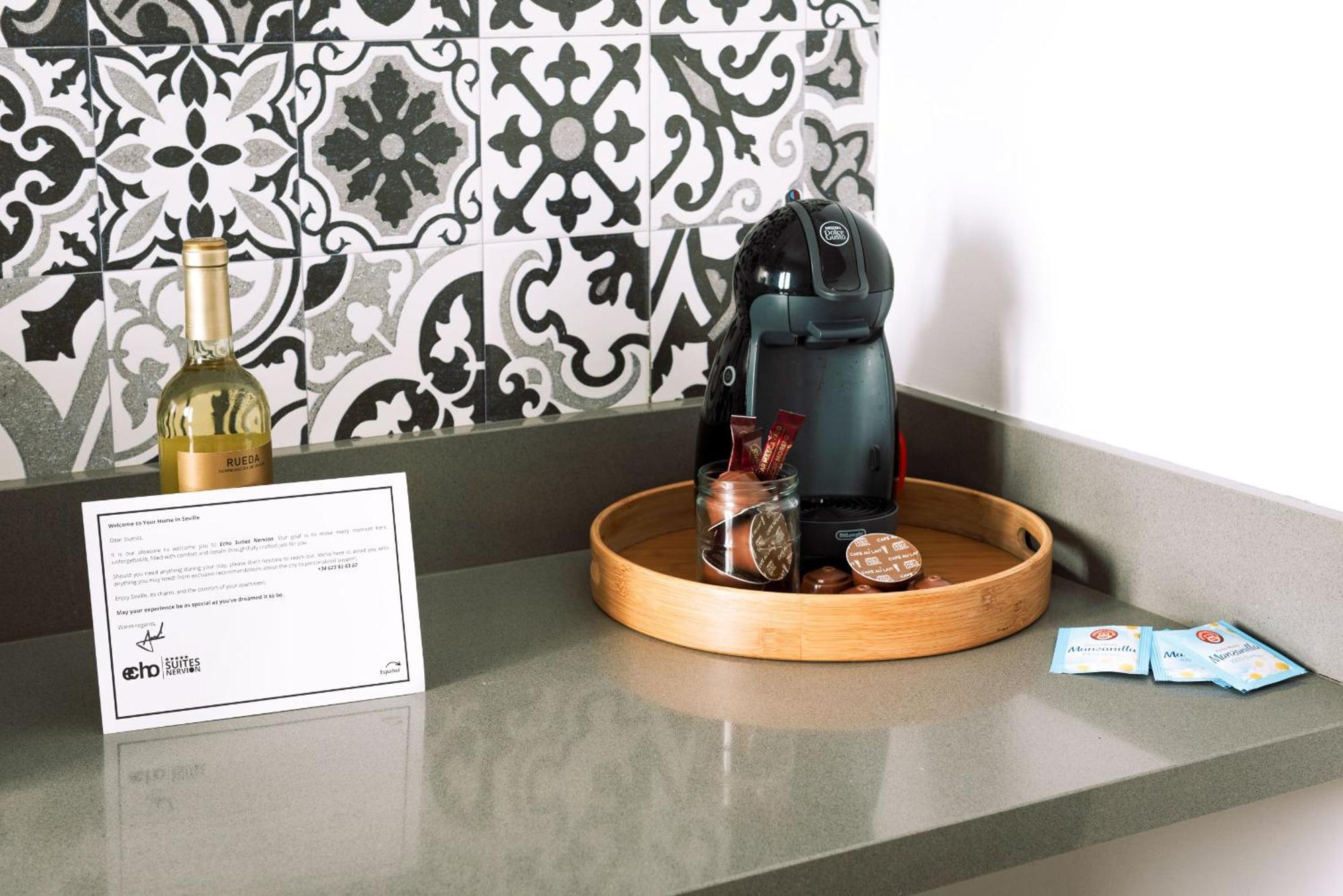 Echo Suites Nervion Σεβίλλη Εξωτερικό φωτογραφία